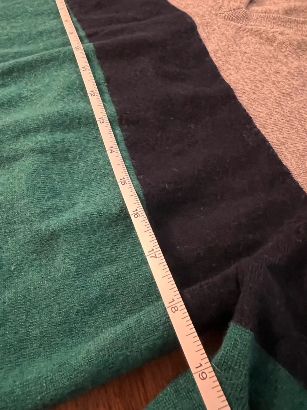Brooks Brothers Colorblock Wool V-Neck‎ Sweater Men's L Gray Blue Green Pullover